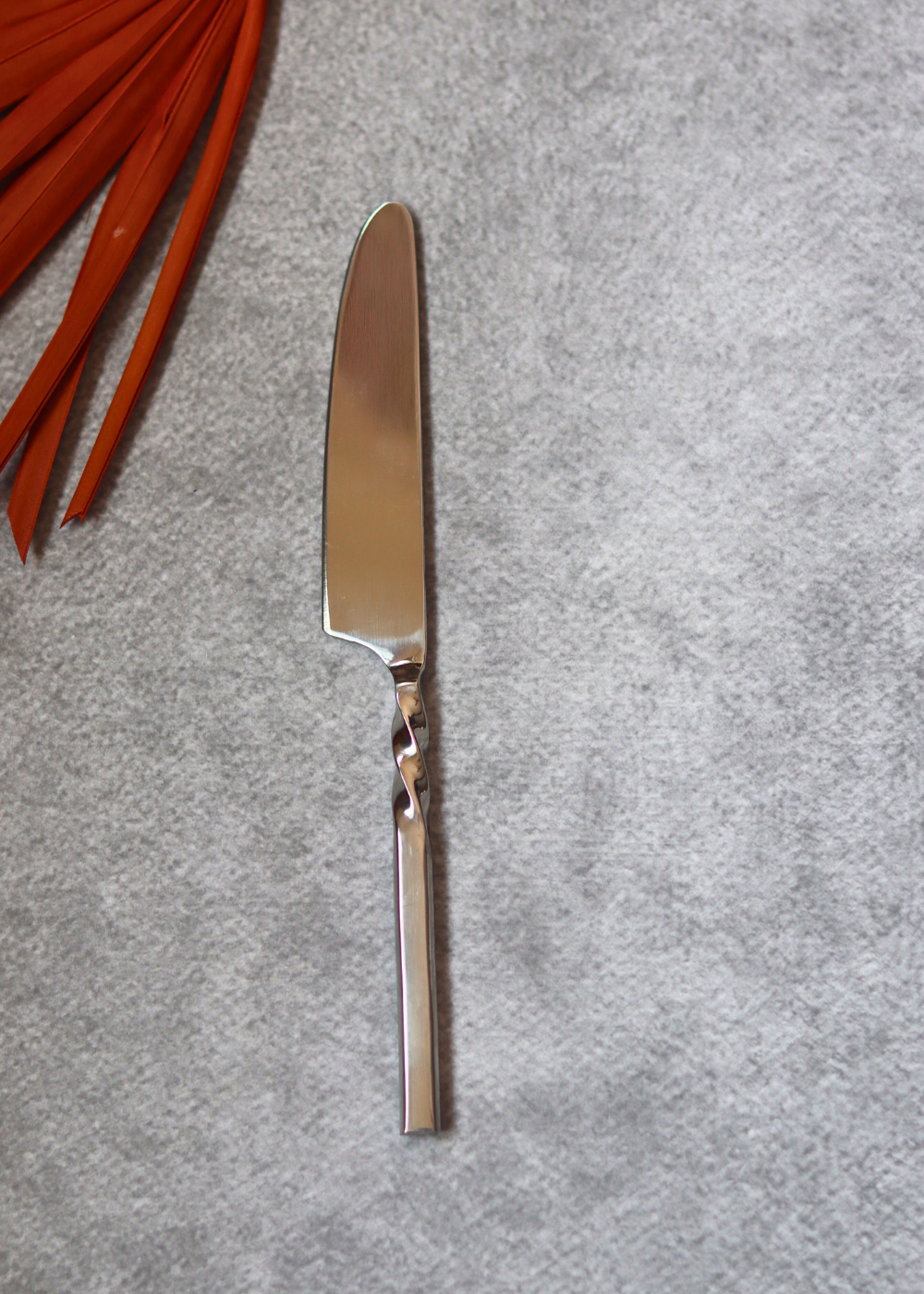 Stainless steel twisted silver knife