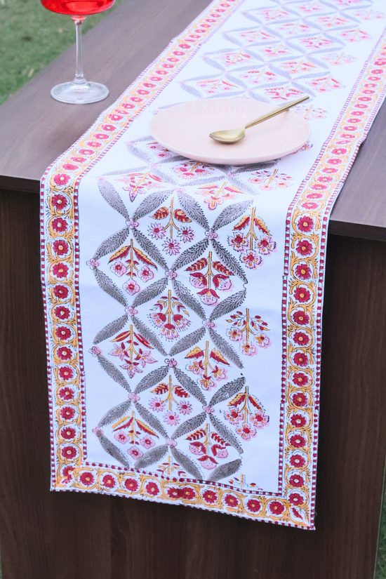 Petunia motif table runner