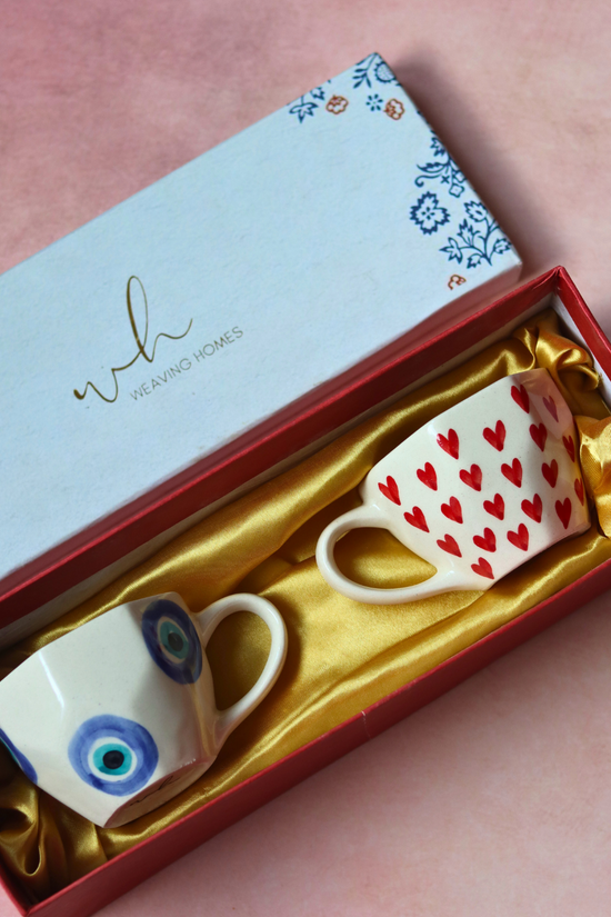 Ceramic coffee mugs in gift box 
