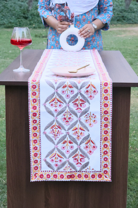 Elegant design table runner on table 