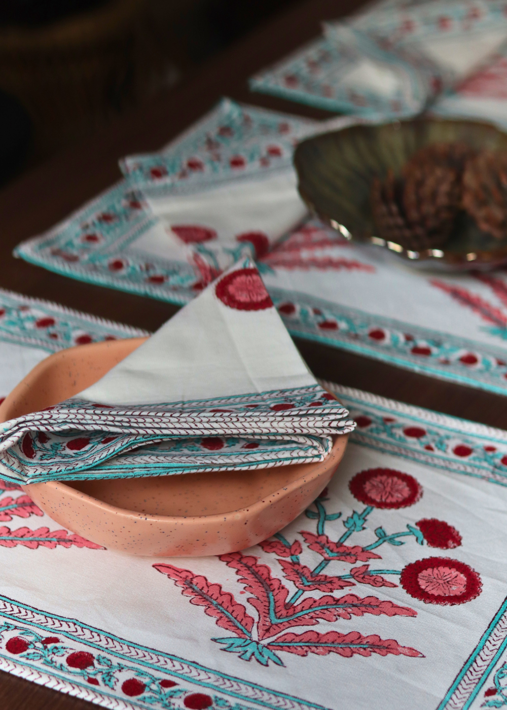 Floral dreams table mat & napkin 