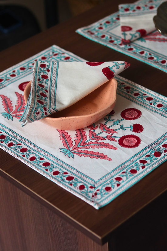Flower table mat & napkin