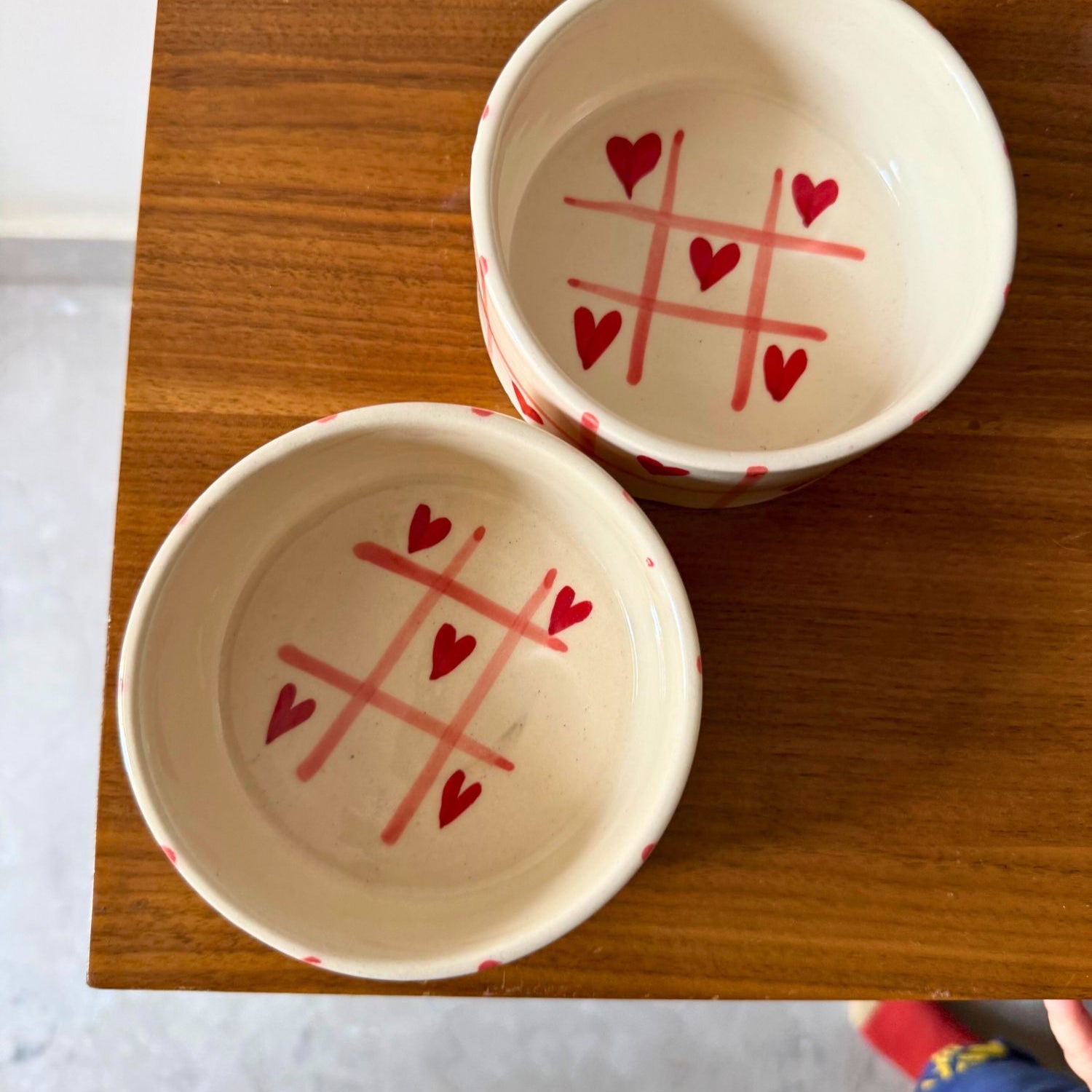 Chequered heart bowl made by ceramic