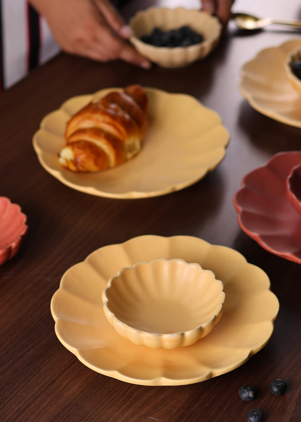 Ceramic ice cream bowls & plates