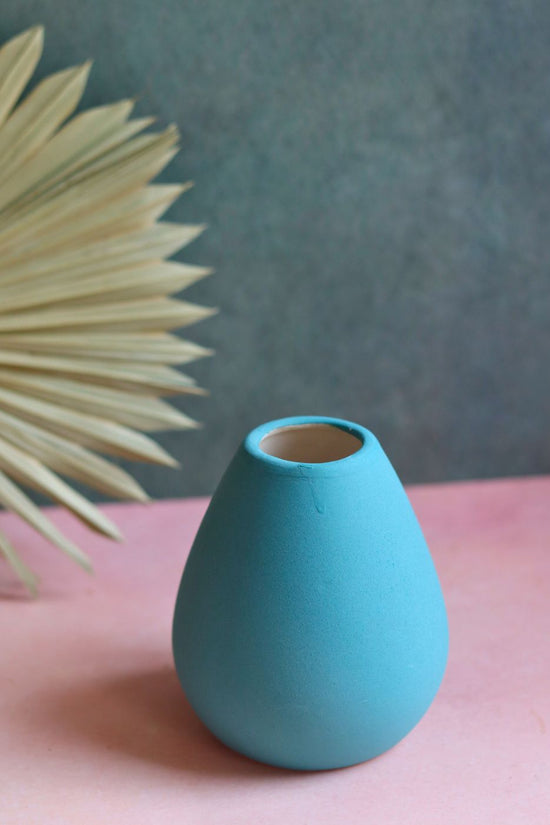 esoteric vase tall green with matte finish