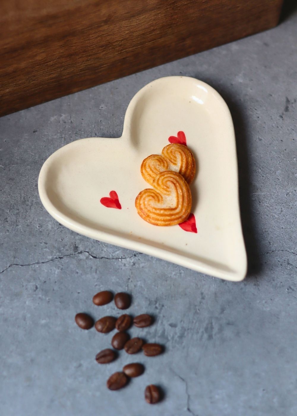  Valentino Handmade Dessert Plate for your delicious dessert 