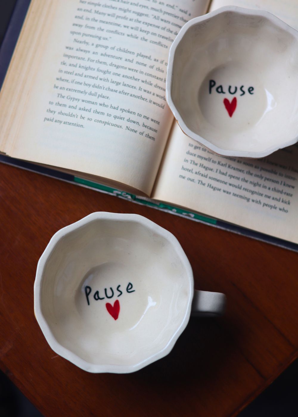 Pause mug made by ceramic