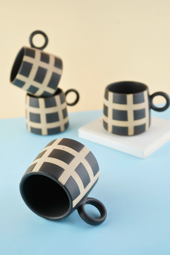 black checkered Mug with ceramic material