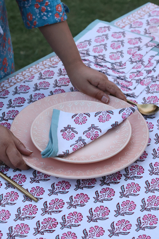 Flower design table napkin