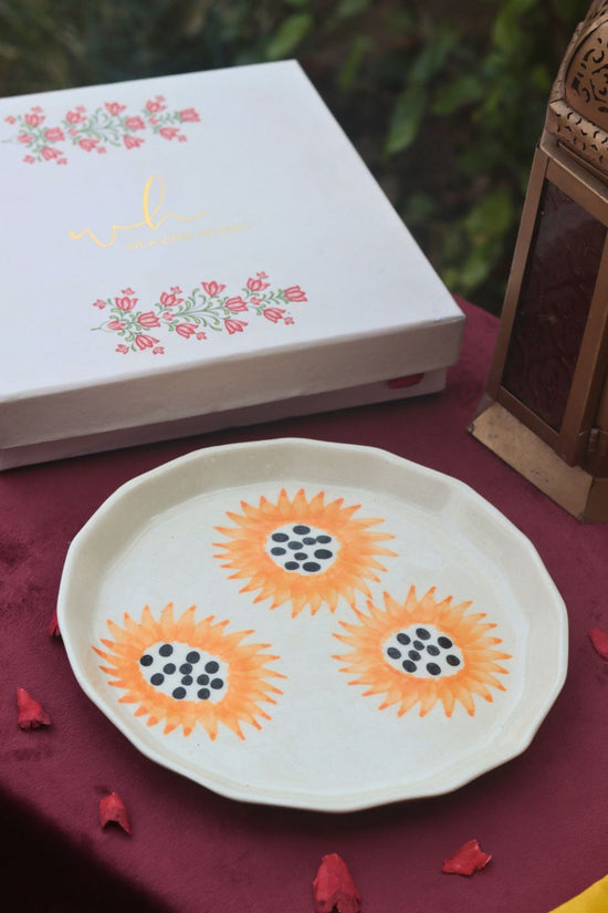 Sunflower Plate in a Gift Box made by ceramic