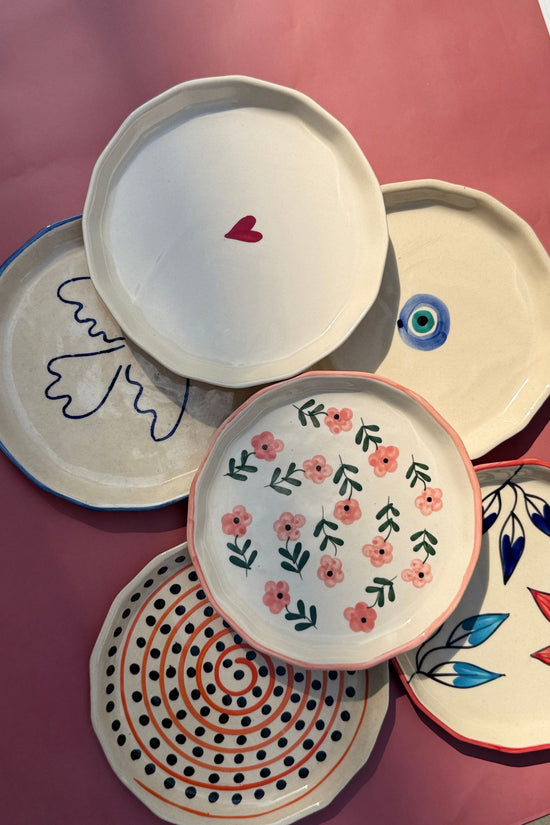 Set of 6 Love on the Table Combo (for the price of 5) made by ceramic