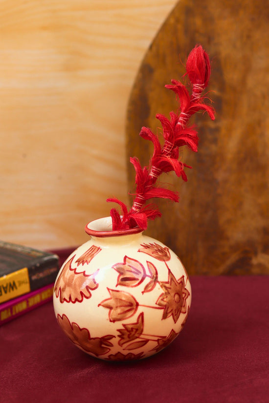 Floral Round Vase made by ceramic