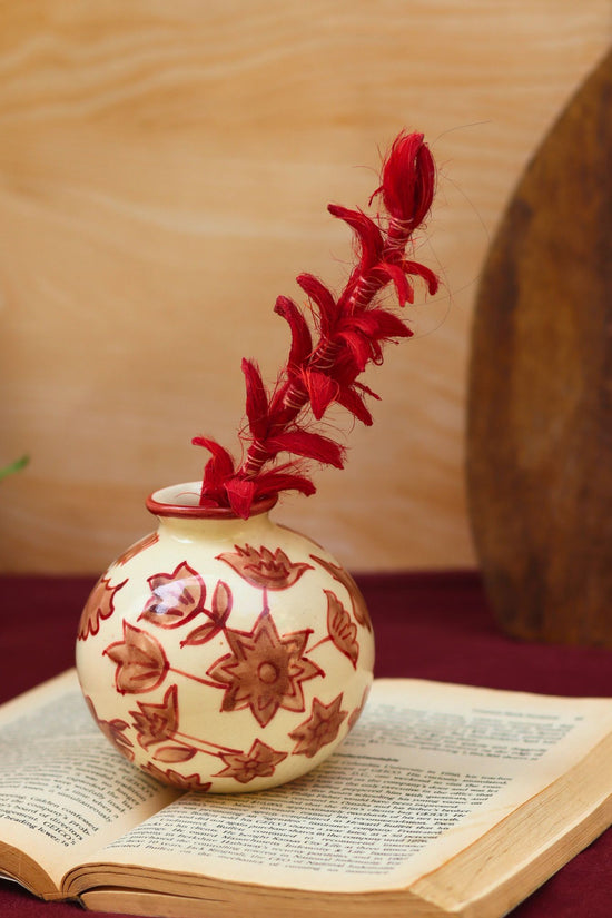 Floral Round Vase with premium quality material