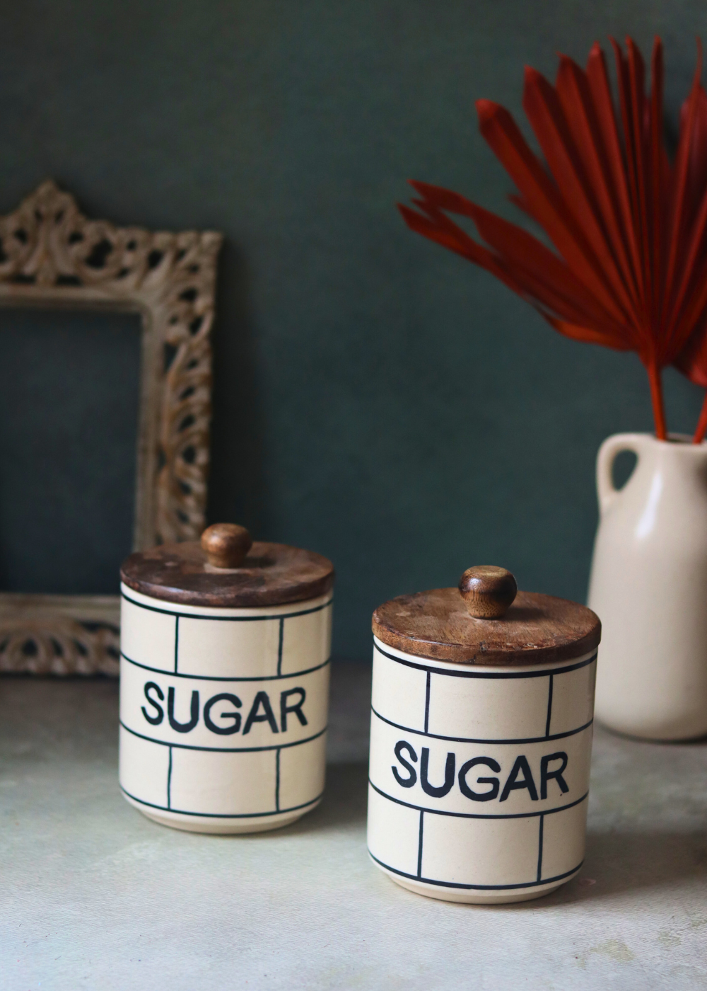 Kitchenware ceramic sugar jars with wooden lid
