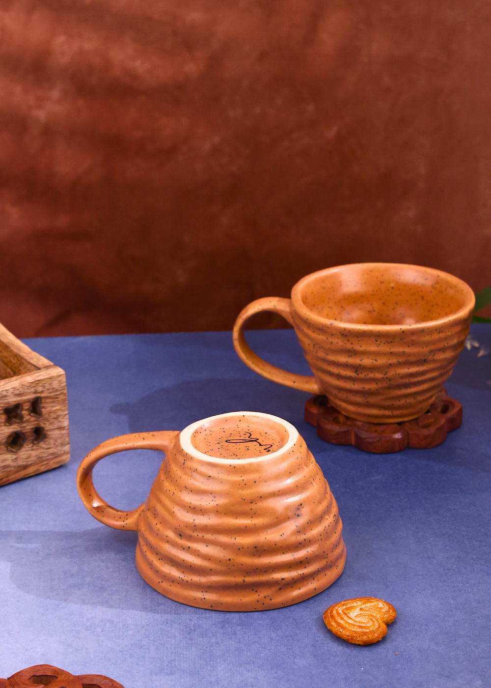 Ceramic coffee mugs 