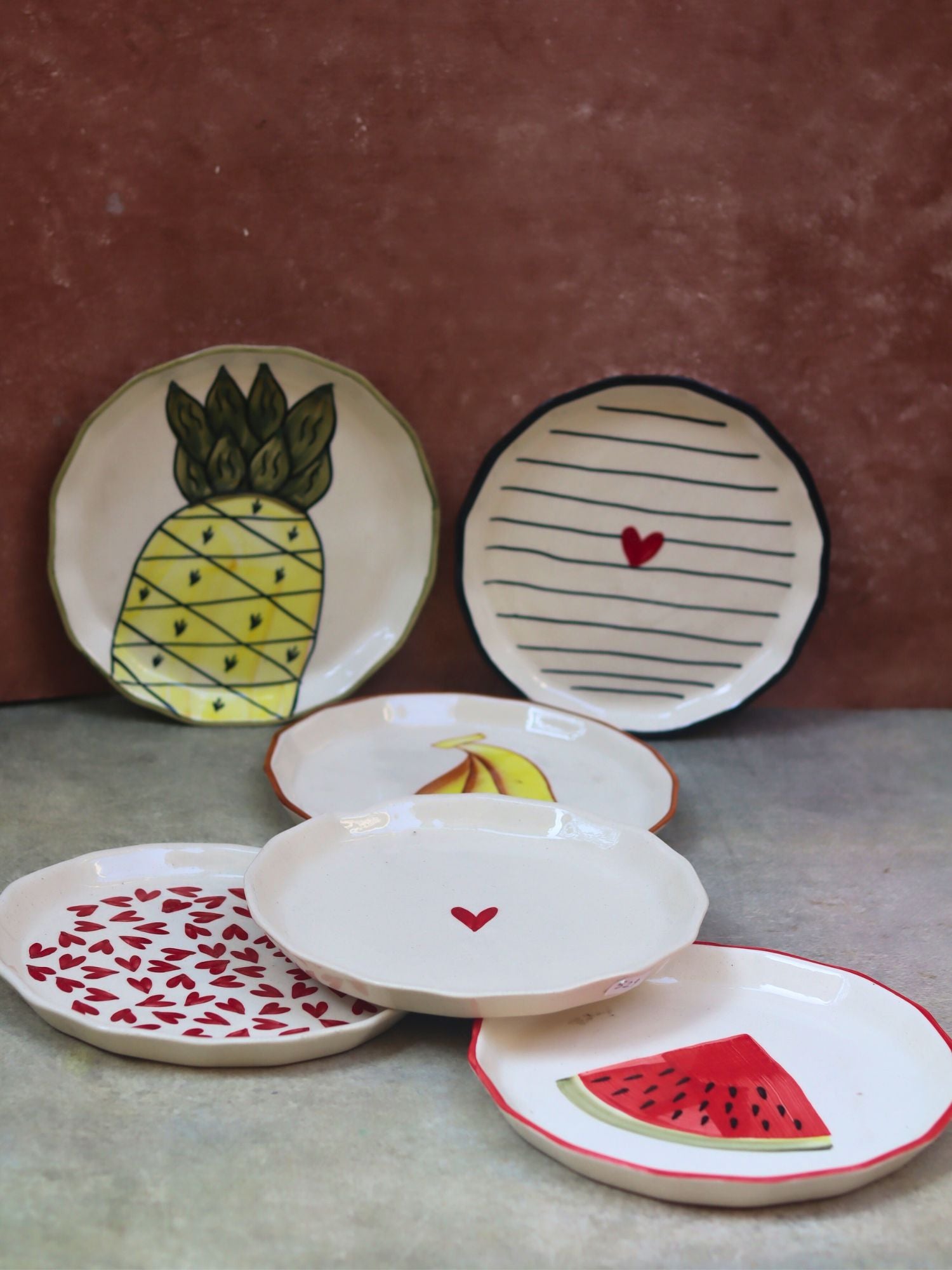 Set of 6 Plates (For the price of 5)