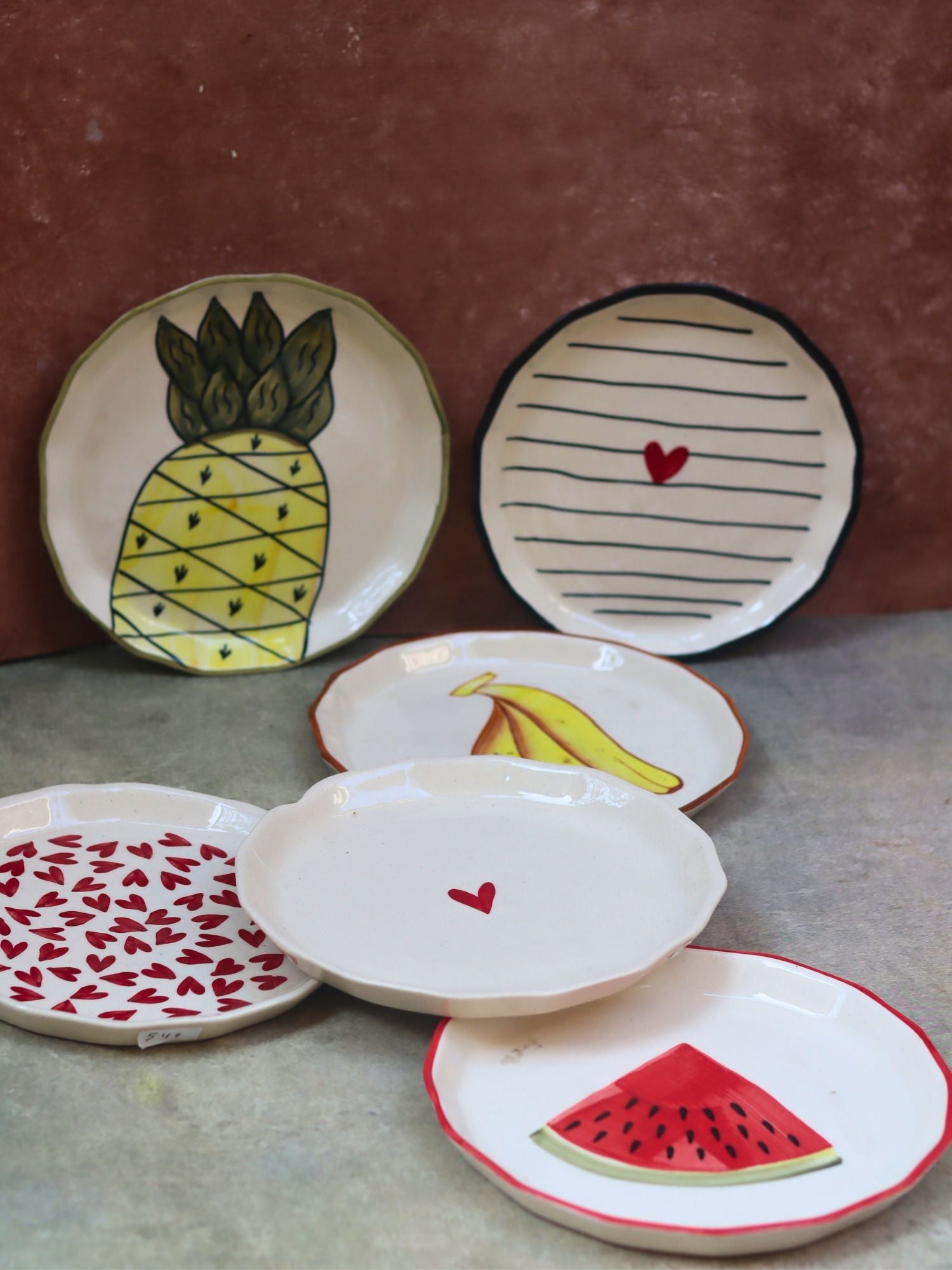 Set of 6 Plates (For the price of 5)