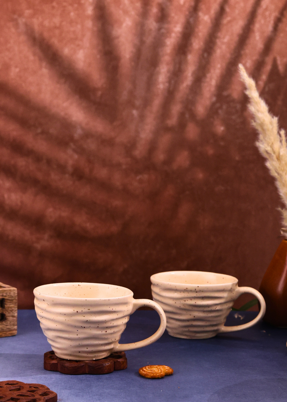 ceramic white twirl coffee mug