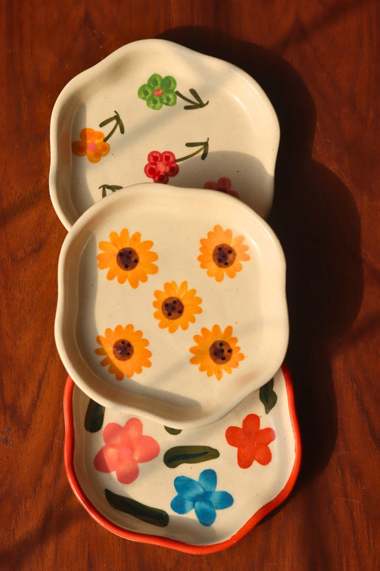 Handmade Set of 3 - Daisy Dreams Handmade Dessert Plates