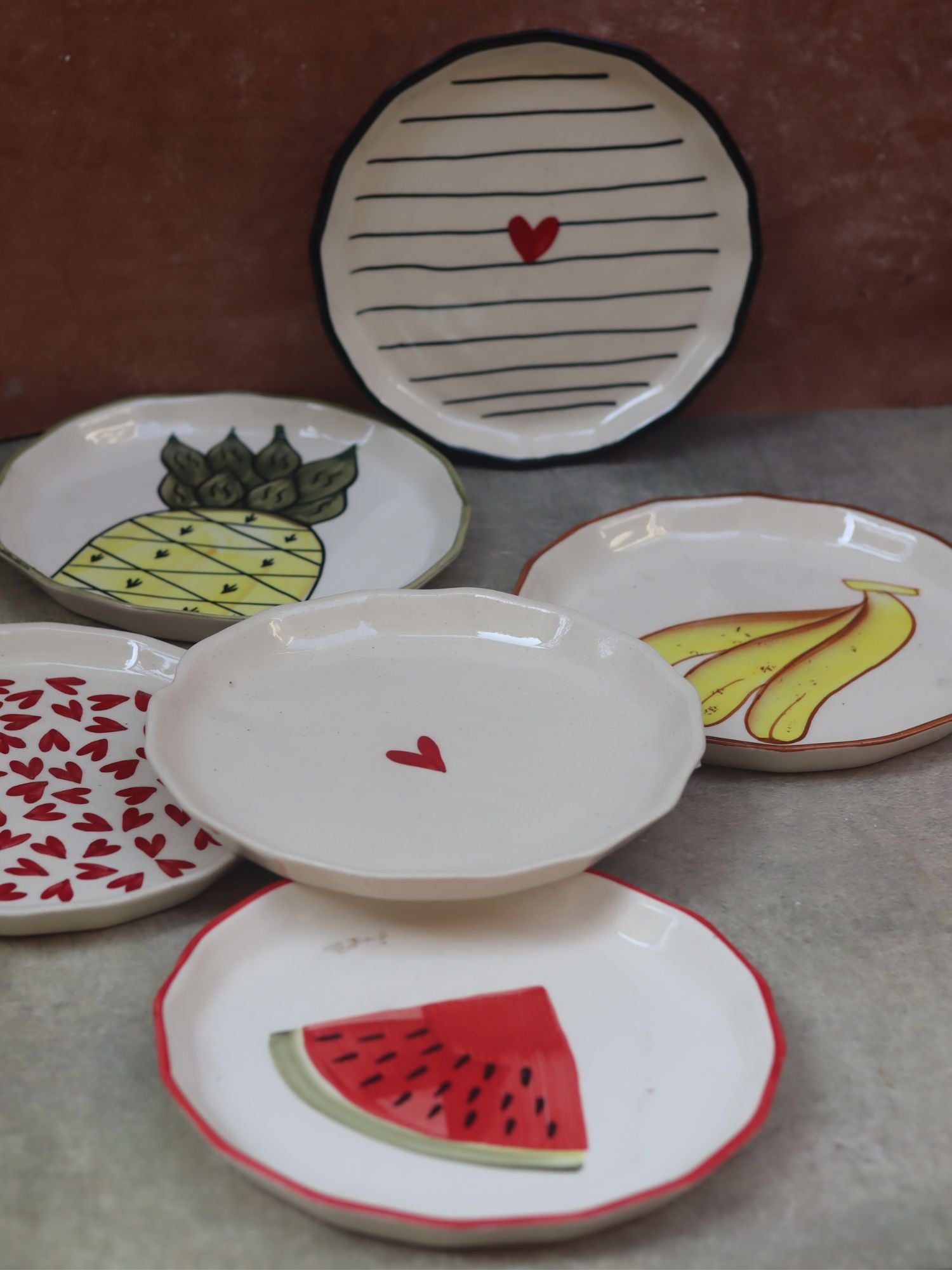 Set of 6 Plates (For the price of 5)