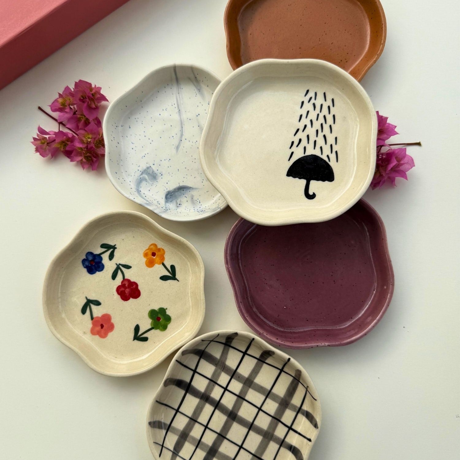 Handmade Set of 6 Classic treat handmade dessert plate (for the price of 5)