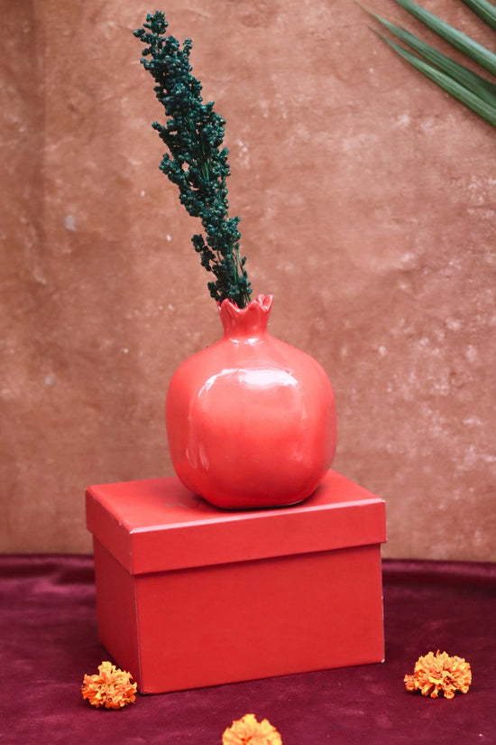 Red Anar vase Gift Box made by ceramic