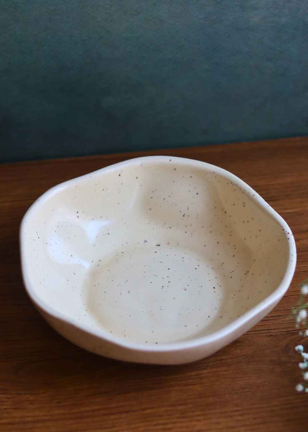 basic creamy bowl with adorable creamy color