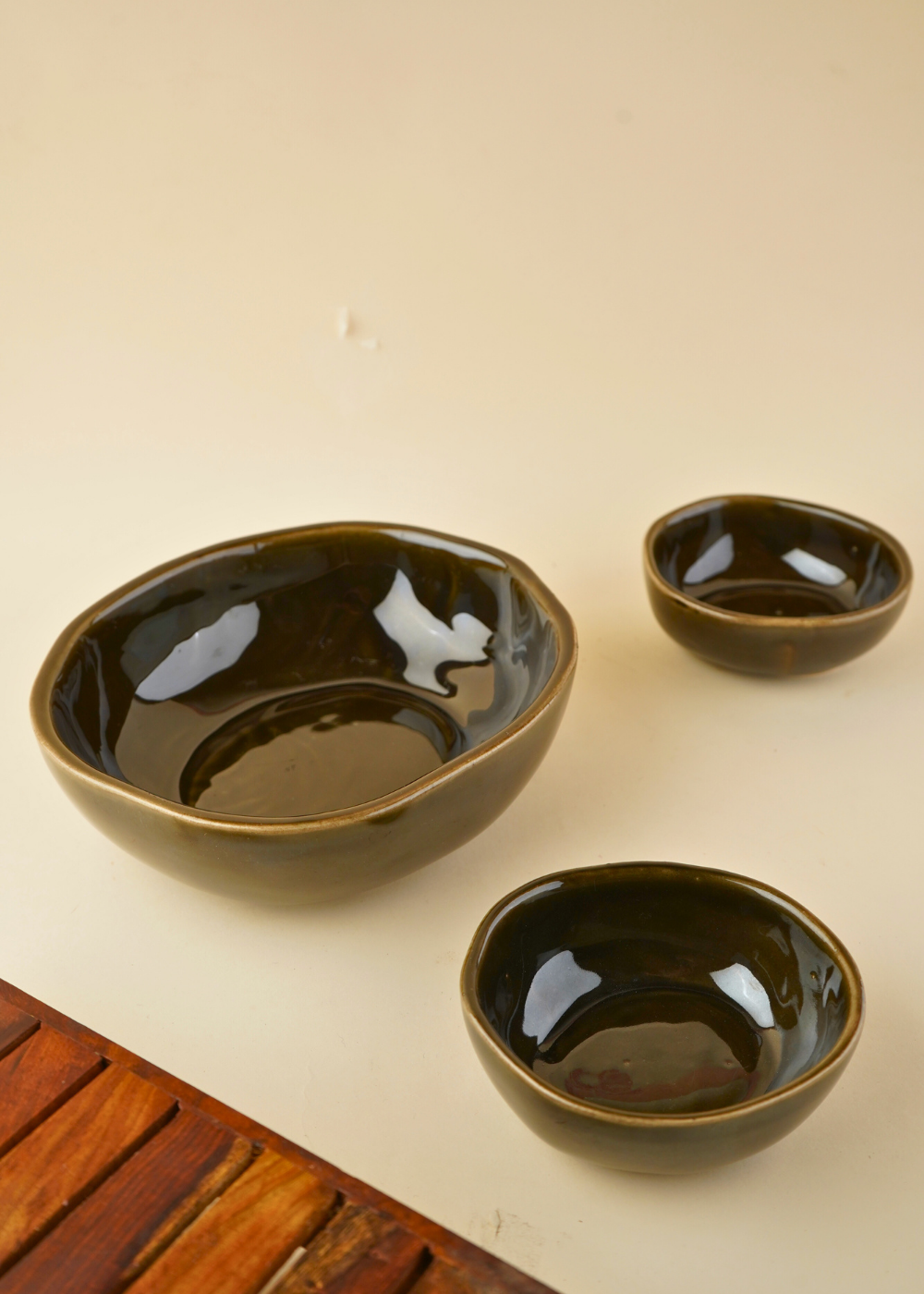 black coal bowl with two different sizes