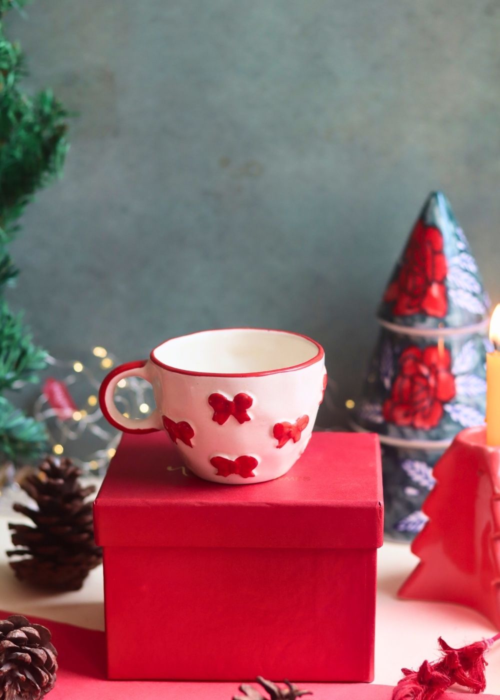 Bow mug in a Gift Box made by ceramic
