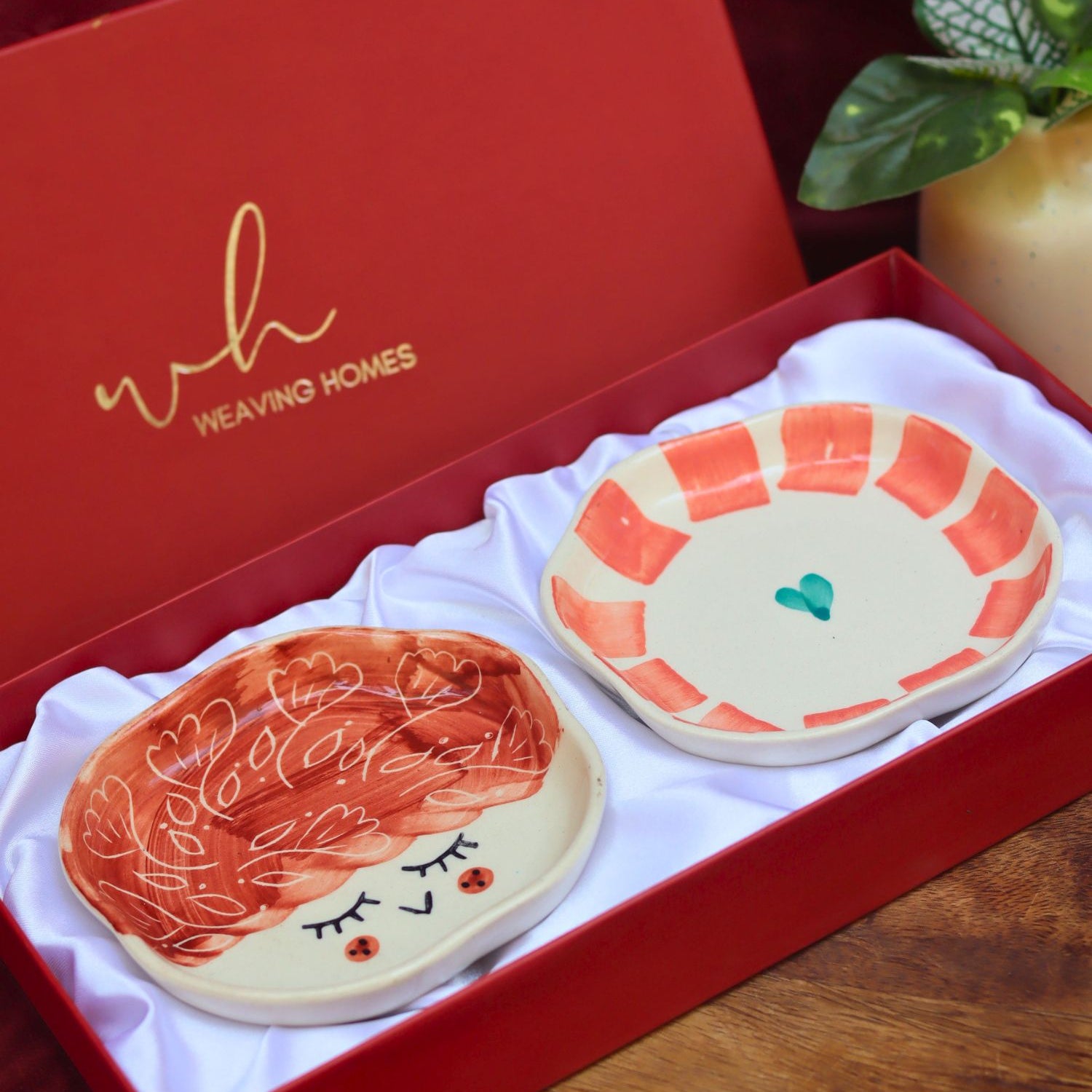 Tweety & Striped heart Handmade Dessert plate in a Gift Box with premium quality material