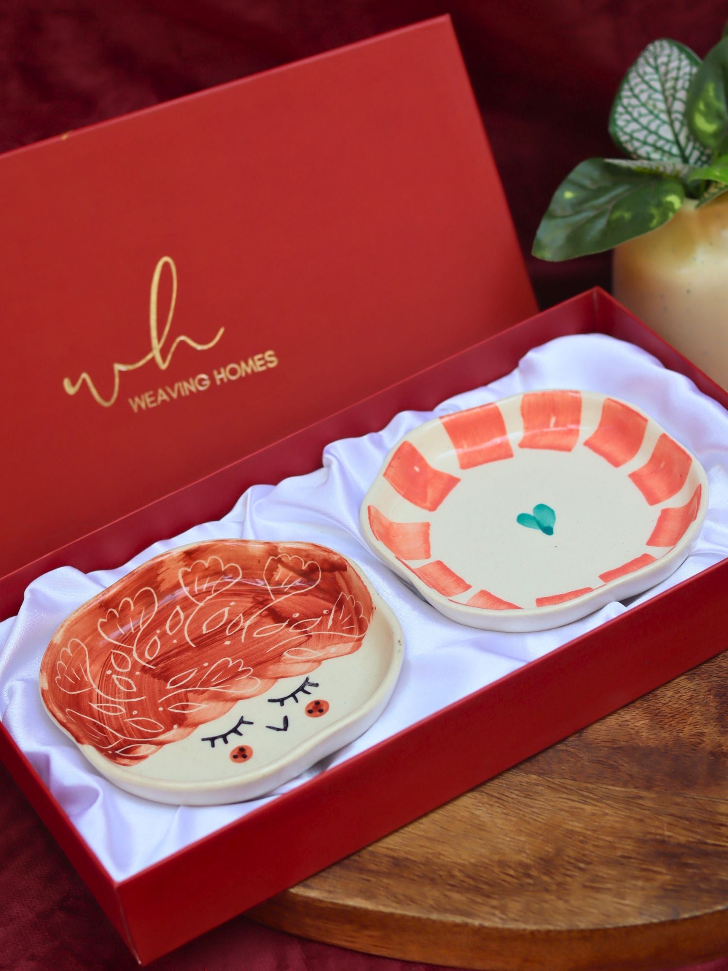Tweety & Striped heart Handmade Dessert plate in a Gift Box with premium quality material