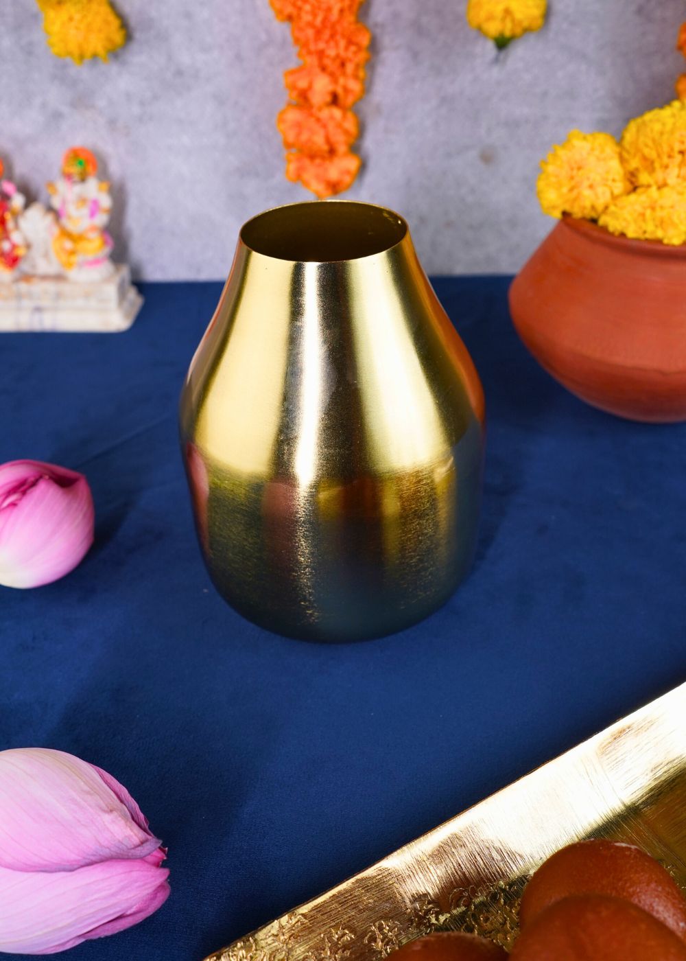 Glowing Ember Vase for this festival