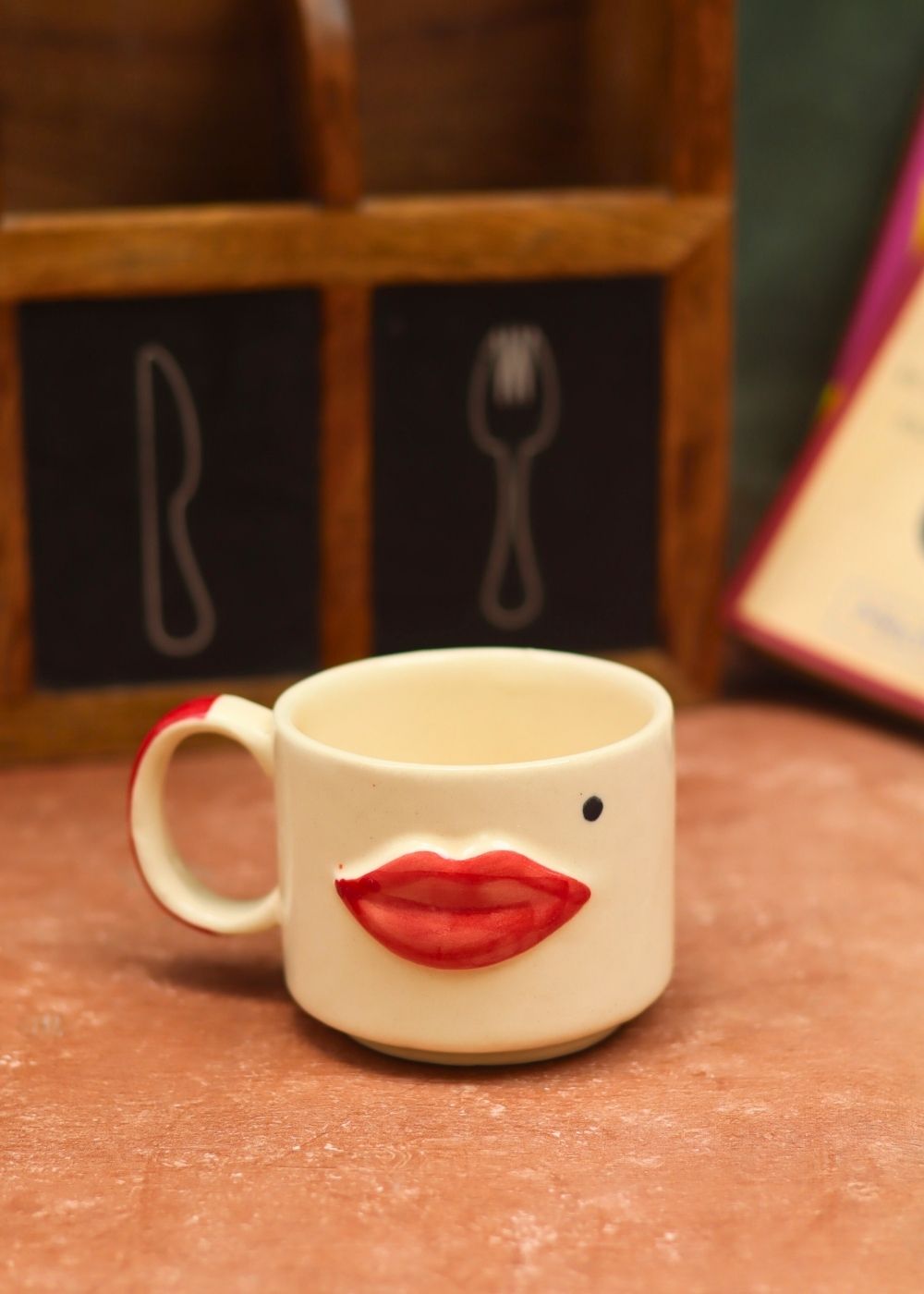 Kiss Mug made by ceramic