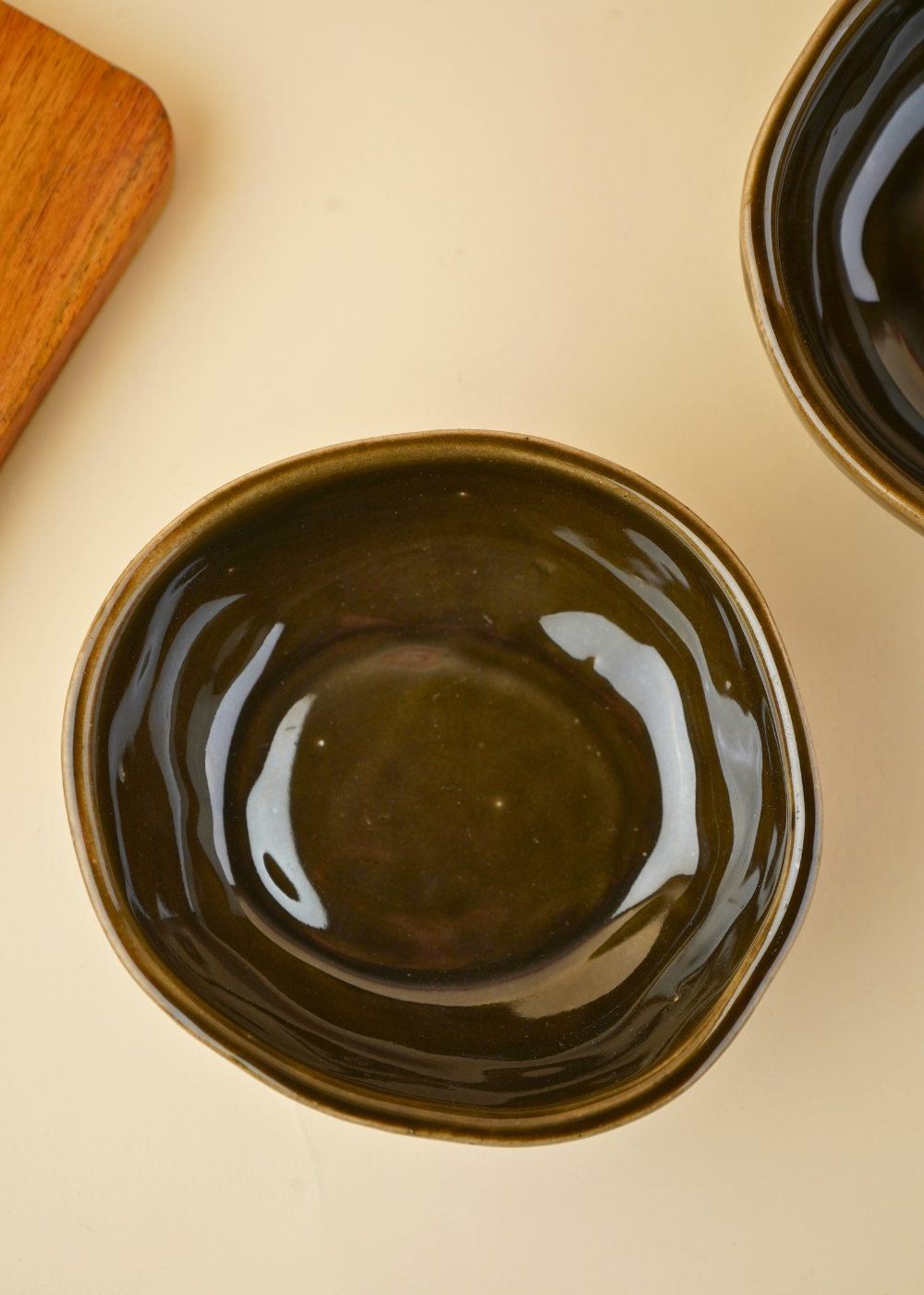 coal black bowl for your dining table