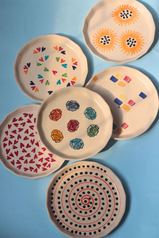 Set of 6 Heart & Floral Snack Plates (for the price of 5) with premium quality material