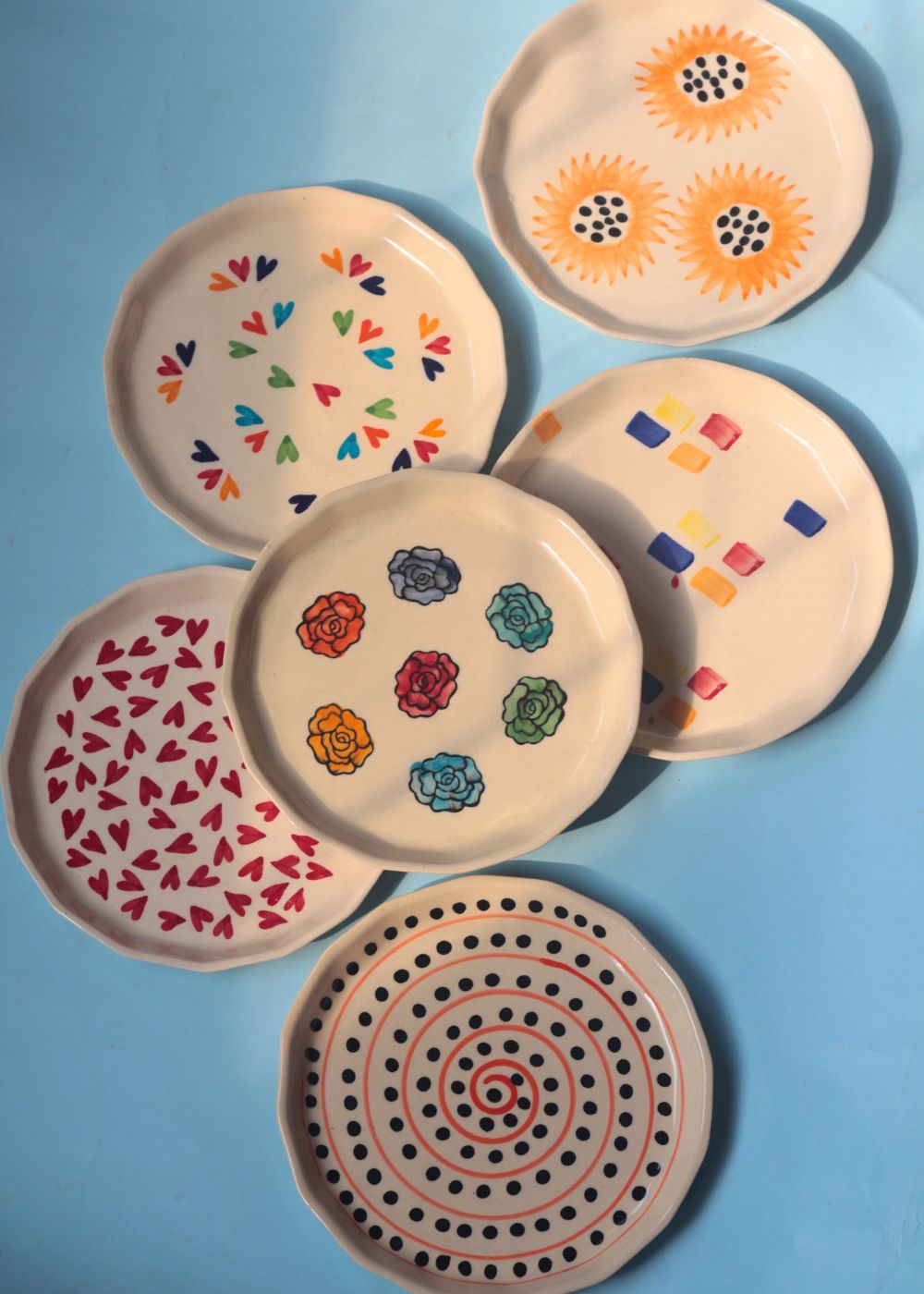 Set of 6 Heart & Floral Snack Plates (for the price of 5) with premium quality material