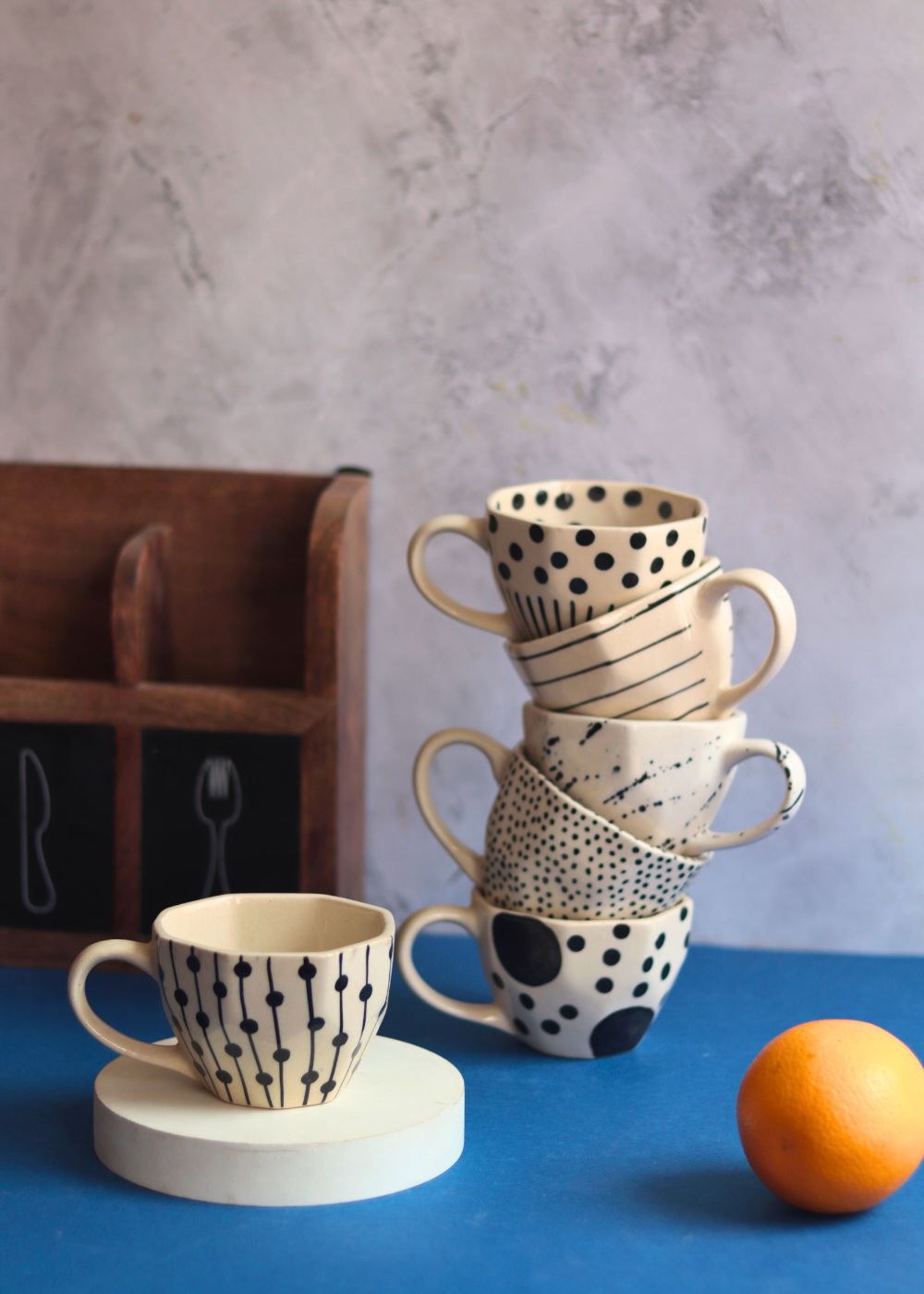 handmade Set of 6 [Black&White] Handmade Mugs (For the price of 5)