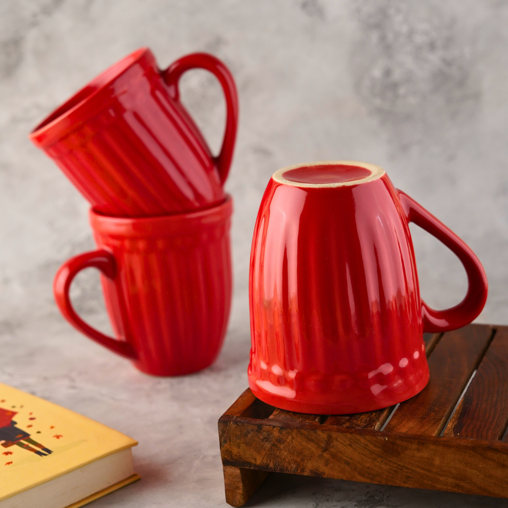 red vintage mug with ceramic material