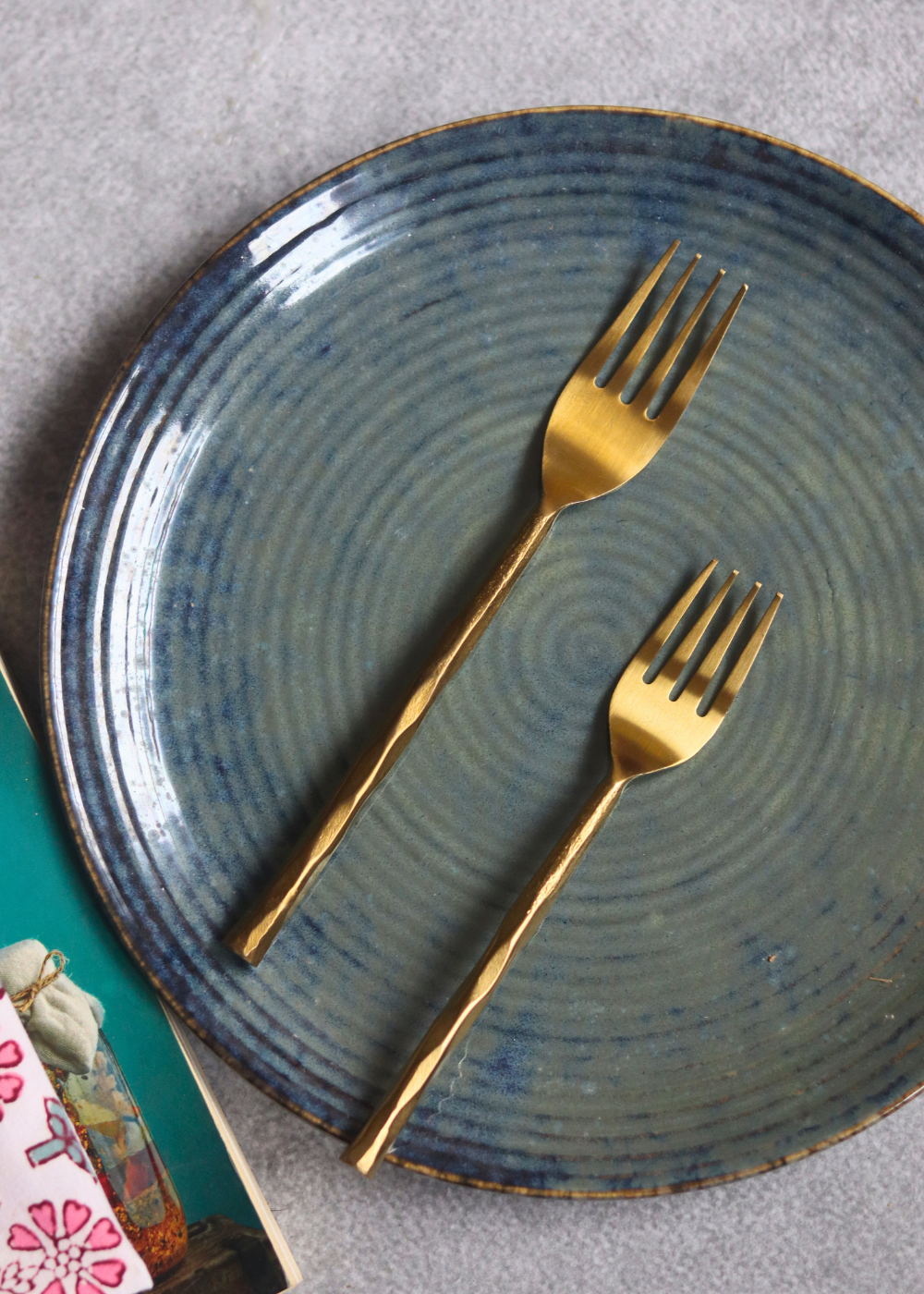 Handmade serveware two golden cutlery set