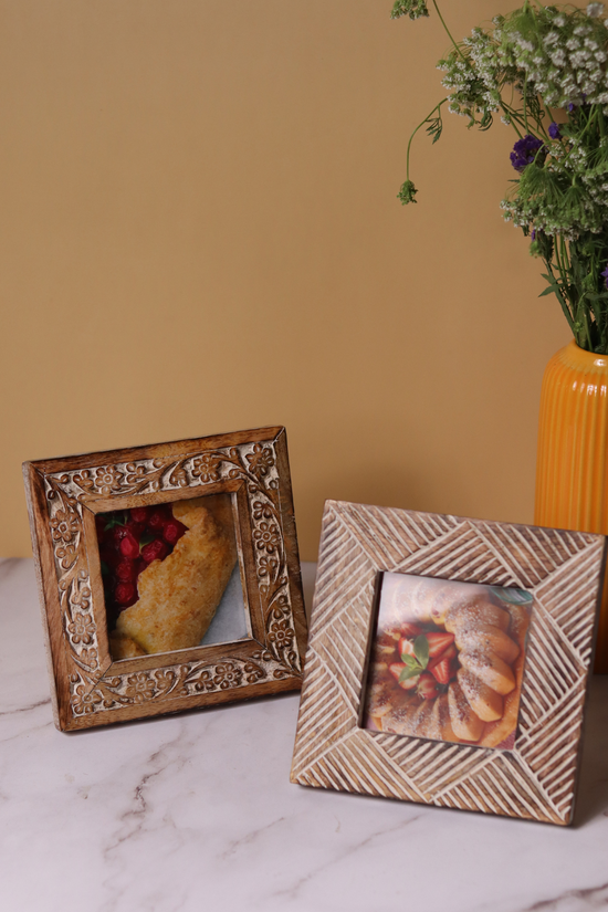 set of two wooden photo frame 