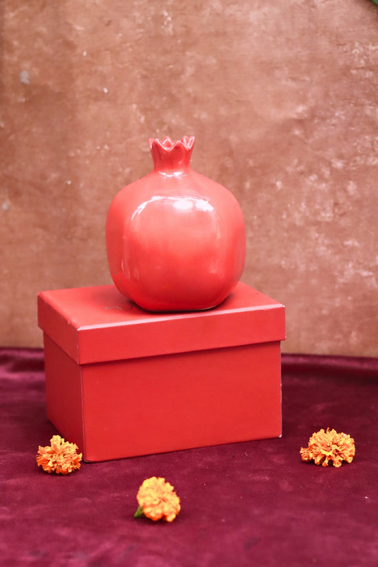 Red Anar vase Gift Box with premium quality material