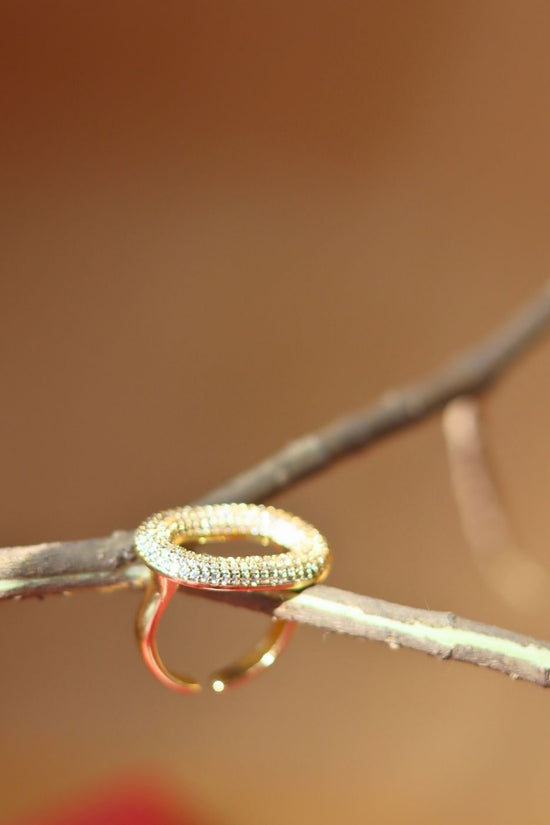anti tarnish Serene Oval Ring - Gold
