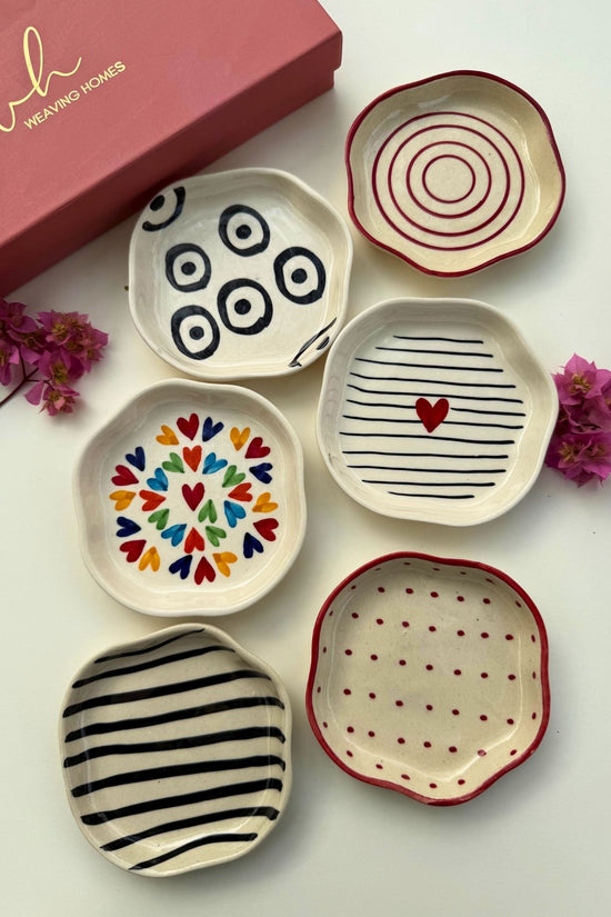 Set of 6 Artful Dessert plate (for the price of 5) made by ceramic