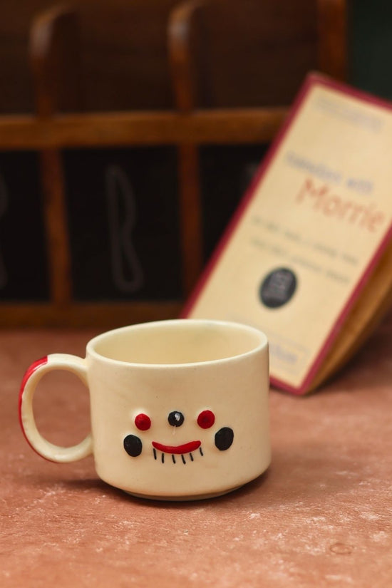 Quirky face mug with premium quality material