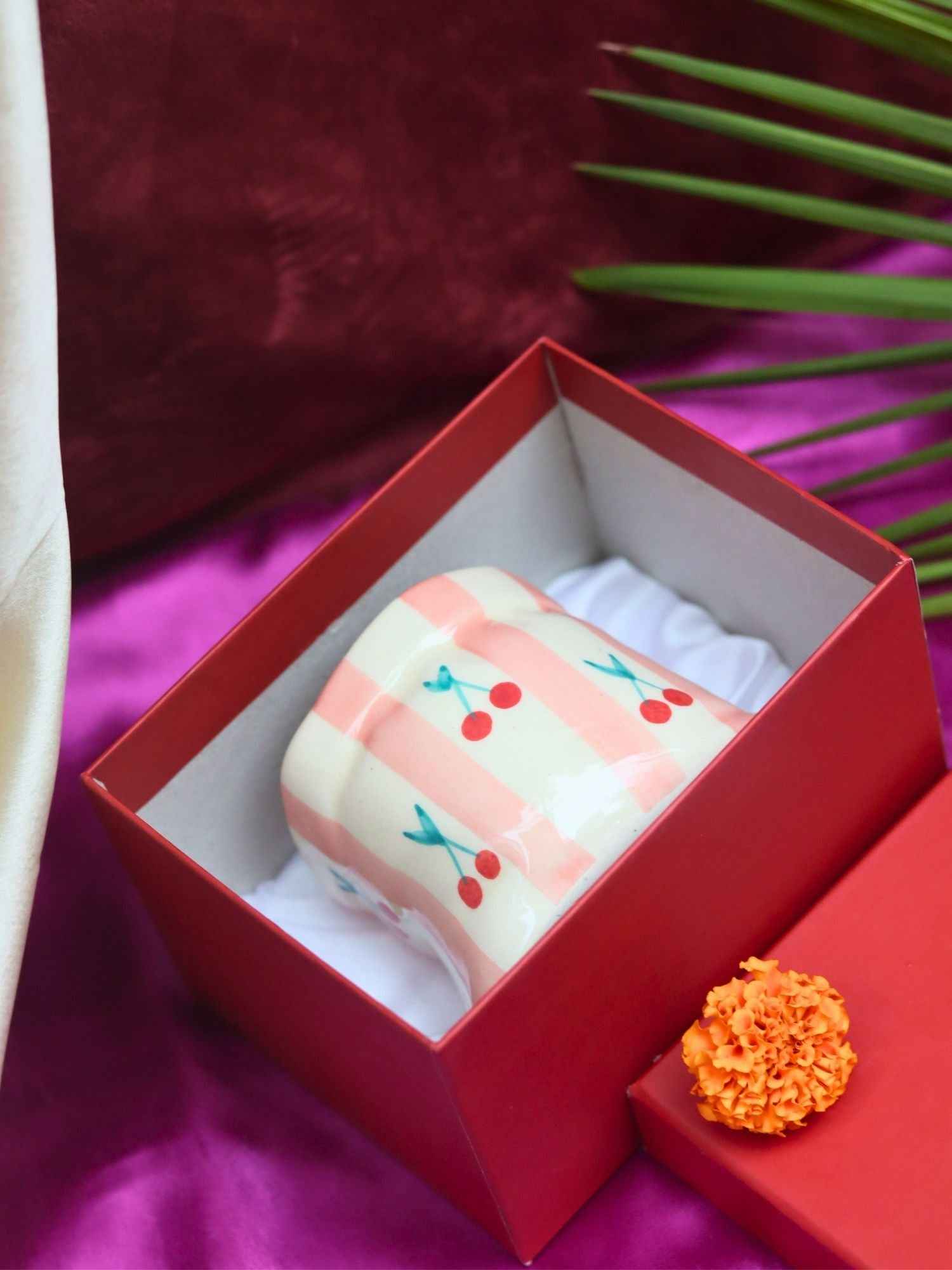 Striped Pouch Mug in a Gift Box