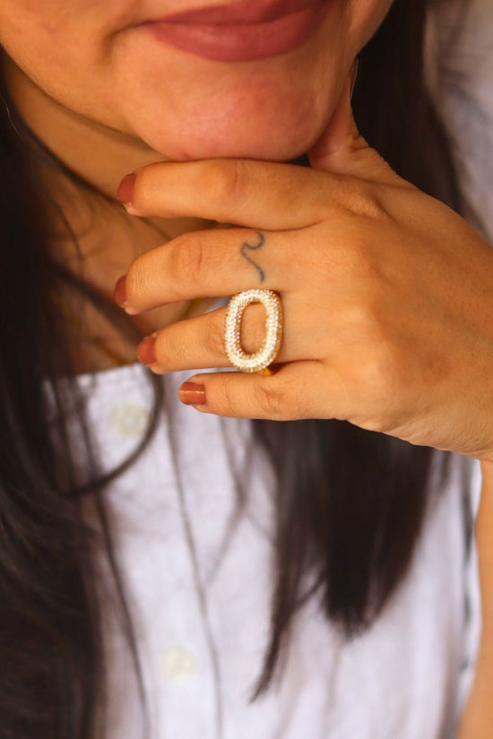 Serene Oval Ring - Gold with premeium quality material