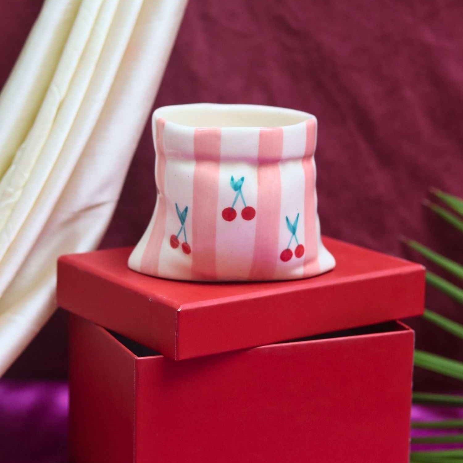 Striped Pouch Mug in a Gift Box