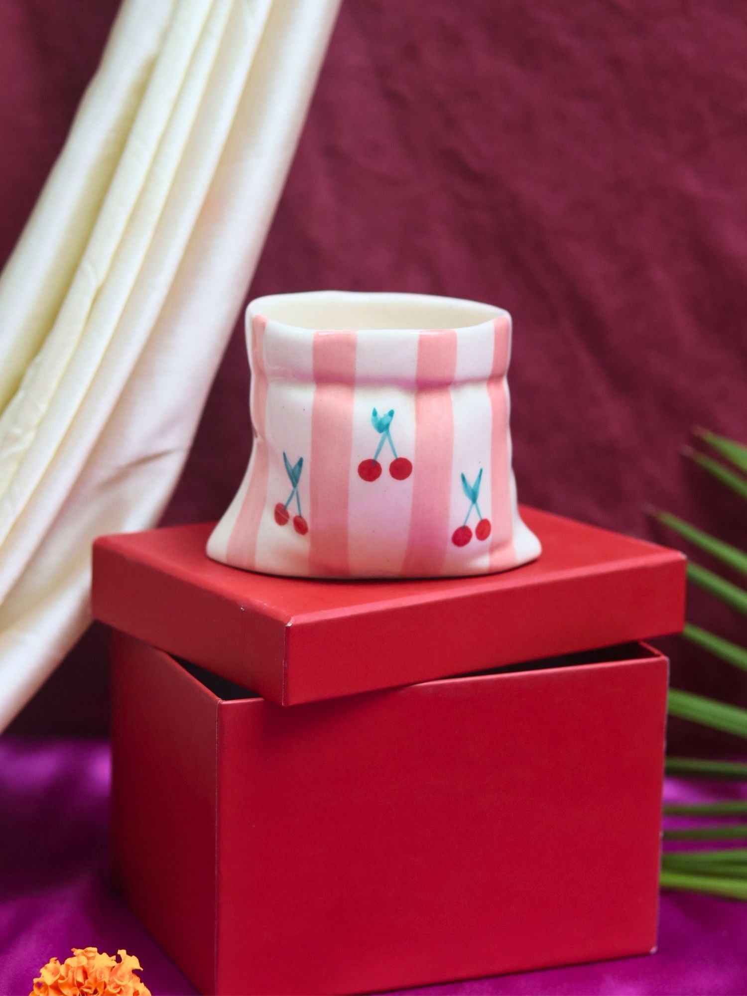 Striped Pouch Mug in a Gift Box