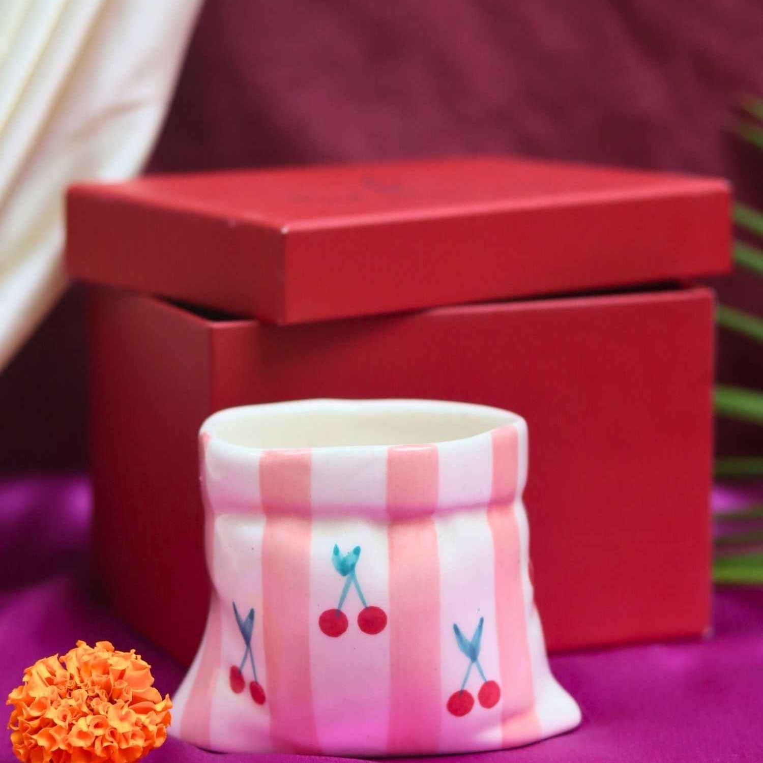 Striped Pouch Mug in a Gift Box