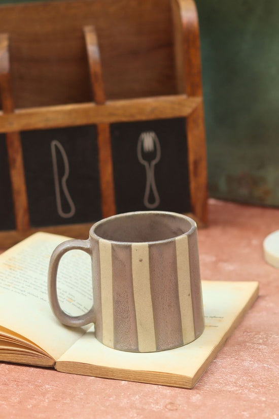 Basic grey striped mug with premium quality material